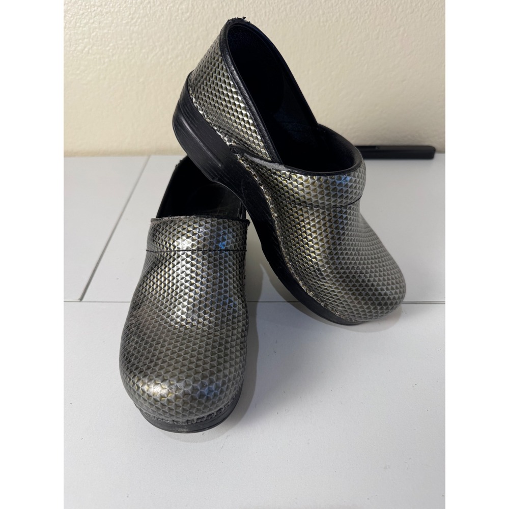 Dansko Professional Clogs Women 37 6.5 7 Metallic Honeycomb Textured Leather